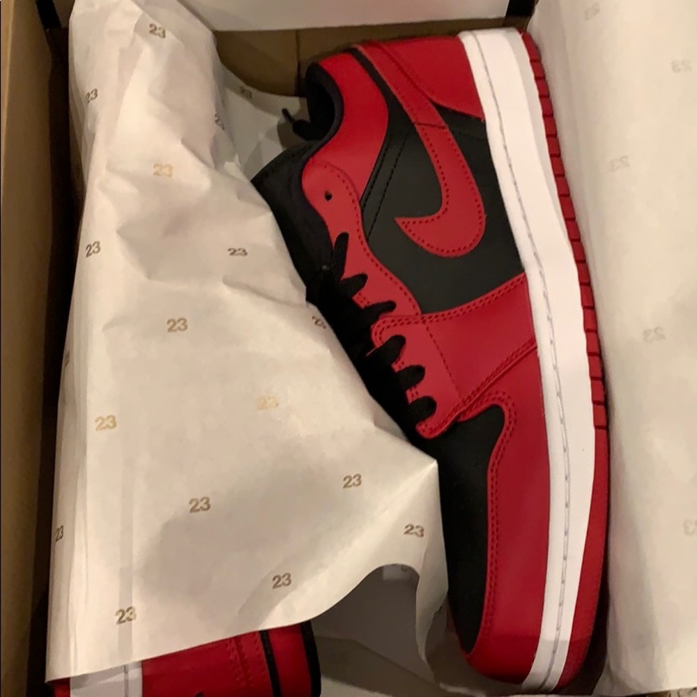 Air Jordan 1 low reverse bred